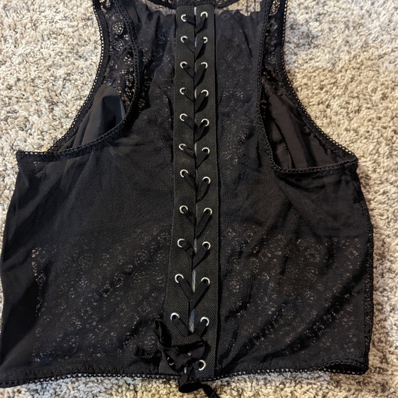 5/$20 Vs Bra top - Picture 2 of 5